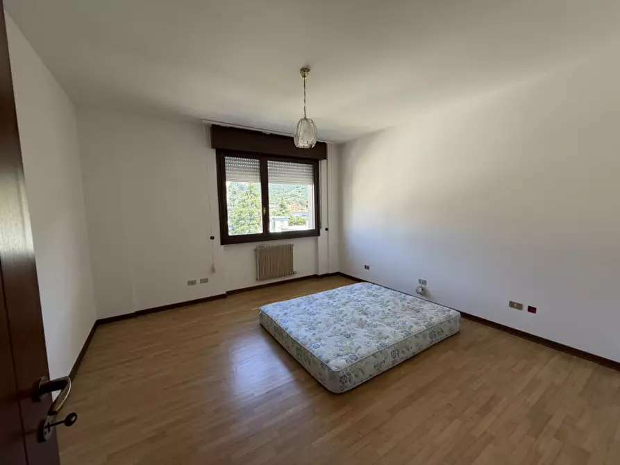 Immagine 15 di Appartamento in affitto  in Via Divisione Nannetti n. 120 a Vittorio Veneto