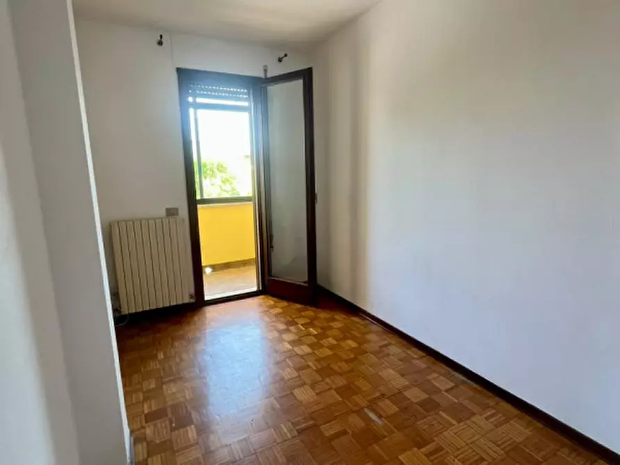 Immagine 9 di Appartamento in vendita  in Via Enrico Fermi a Due Carrare