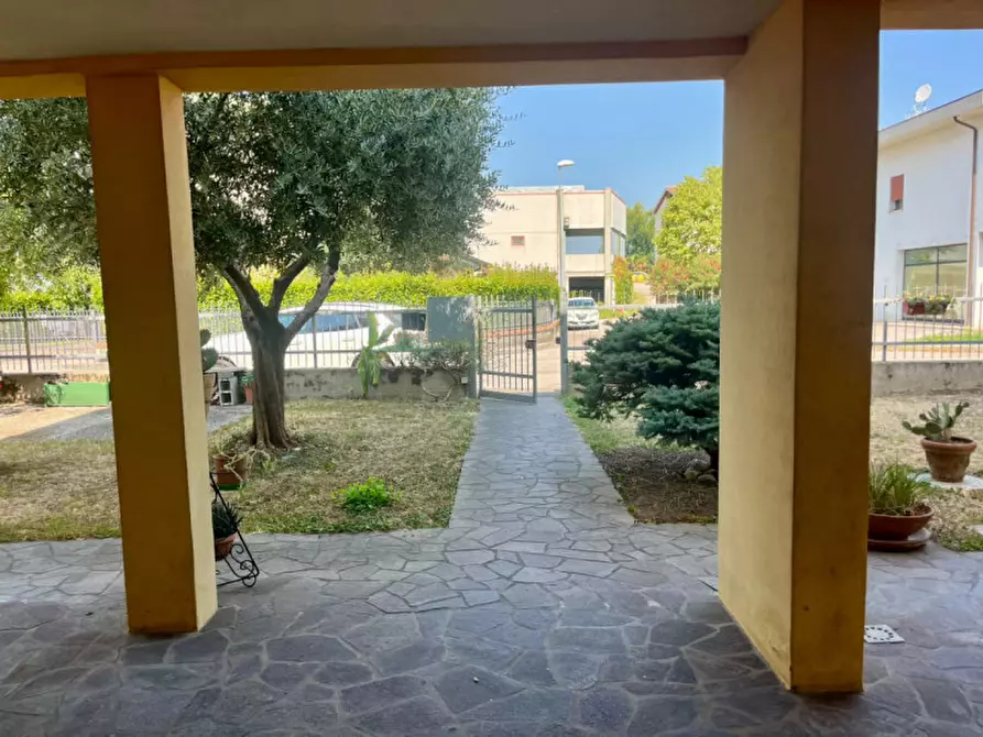 Immagine 20 di Appartamento in vendita  in Via Enrico Fermi a Due Carrare