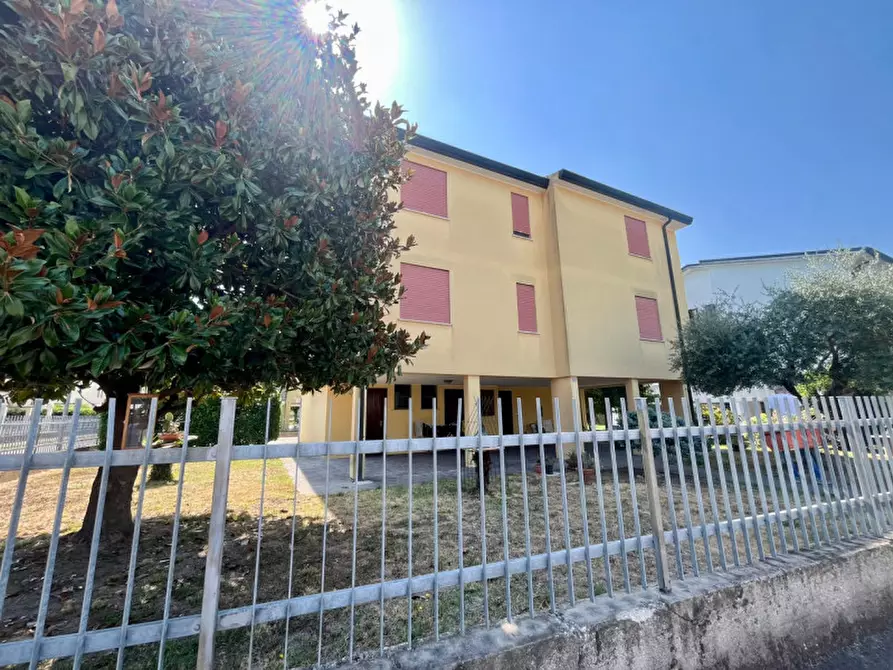 Immagine 24 di Appartamento in vendita  in Via Enrico Fermi a Due Carrare