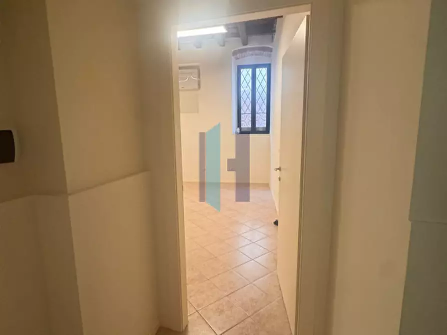 Immagine 4 di Magazzino in affitto  in Vicolo del Carro 15 a Brescia