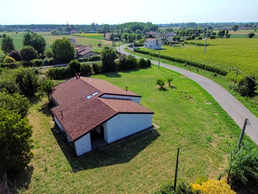 Immagine 8 di Casa indipendente in vendita  in Via Buzzacarina a Borgo Veneto