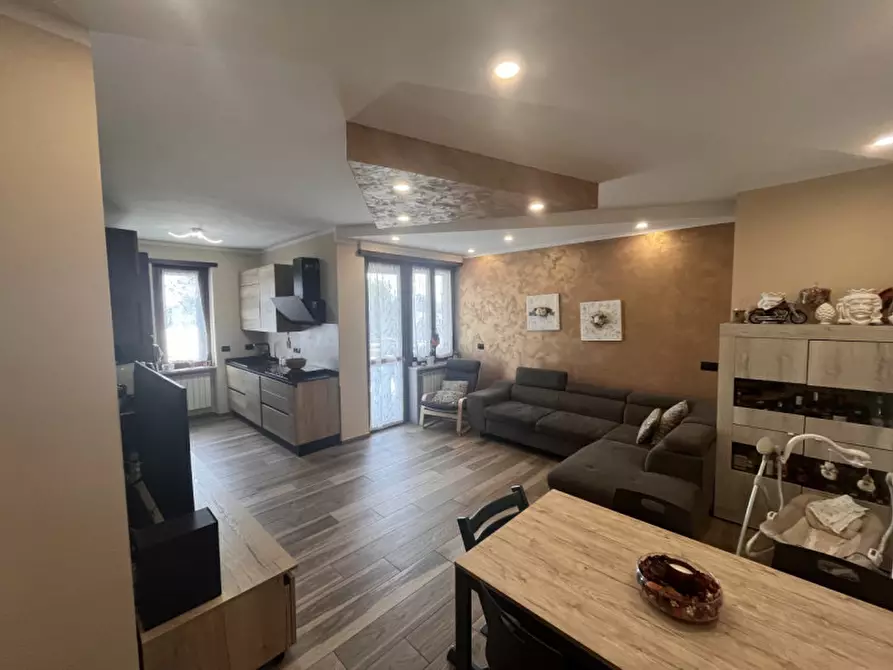 Immagine 11 di Appartamento in vendita  in Via Uligini, 17 a Rivarolo Canavese