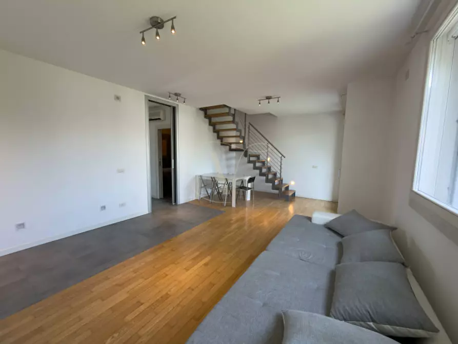 Immagine 4 di Appartamento in vendita  in Via Jacopo Crescini 76 Padova a Padova