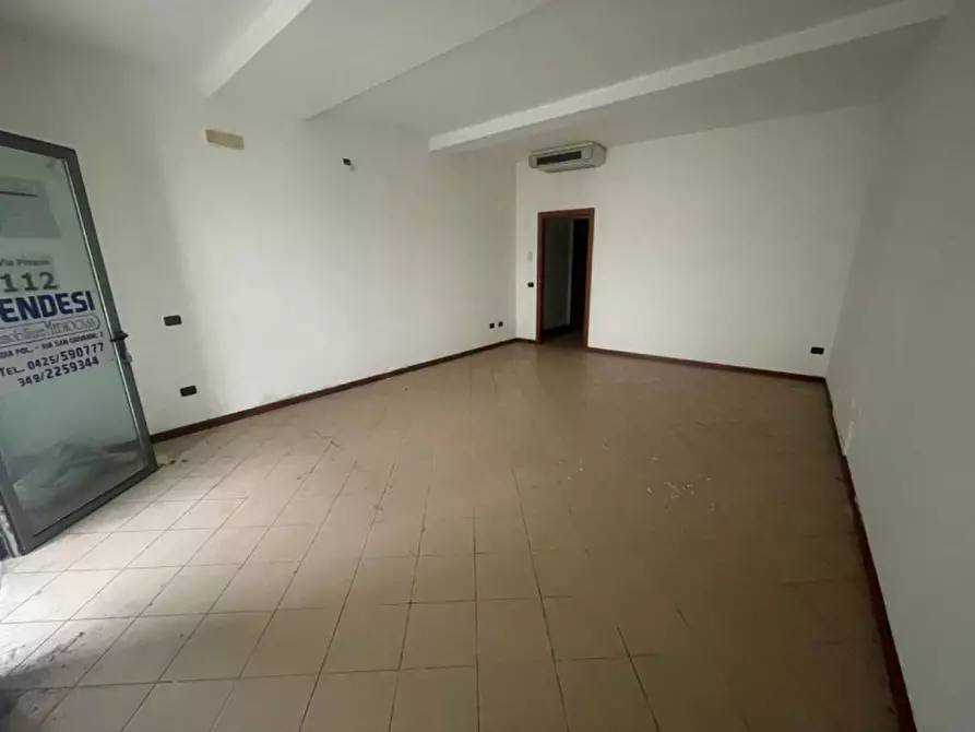 Immagine 5 di Negozio in vendita  in Via Pinzon a Badia Polesine