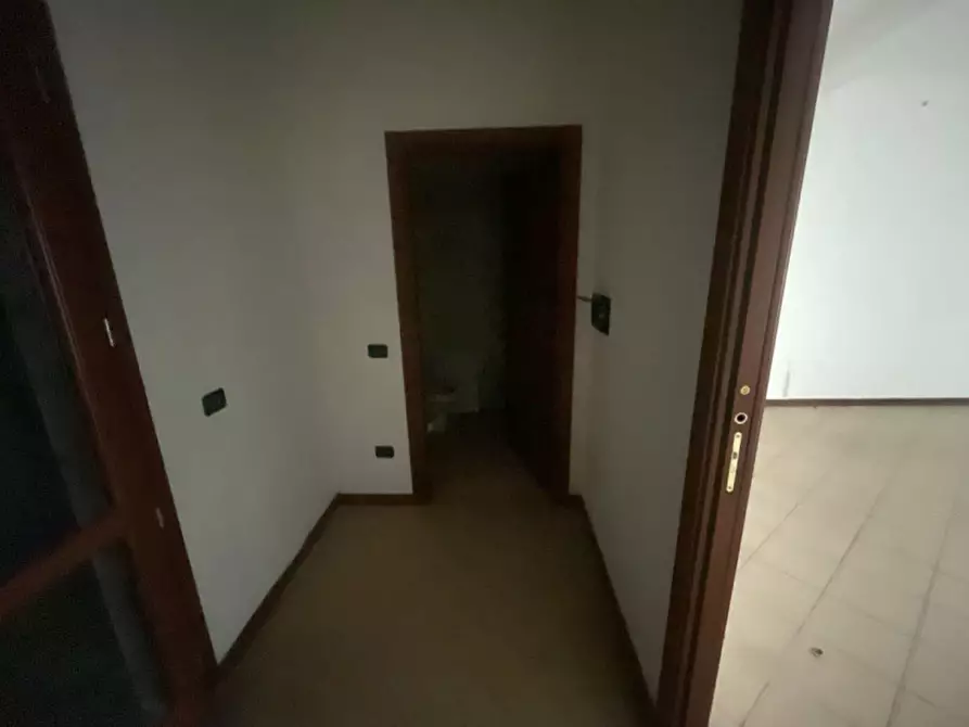 Immagine 6 di Negozio in vendita  in Via Pinzon a Badia Polesine