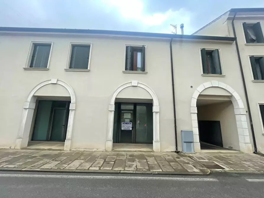 Immagine 7 di Negozio in vendita  in Via Pinzon a Badia Polesine