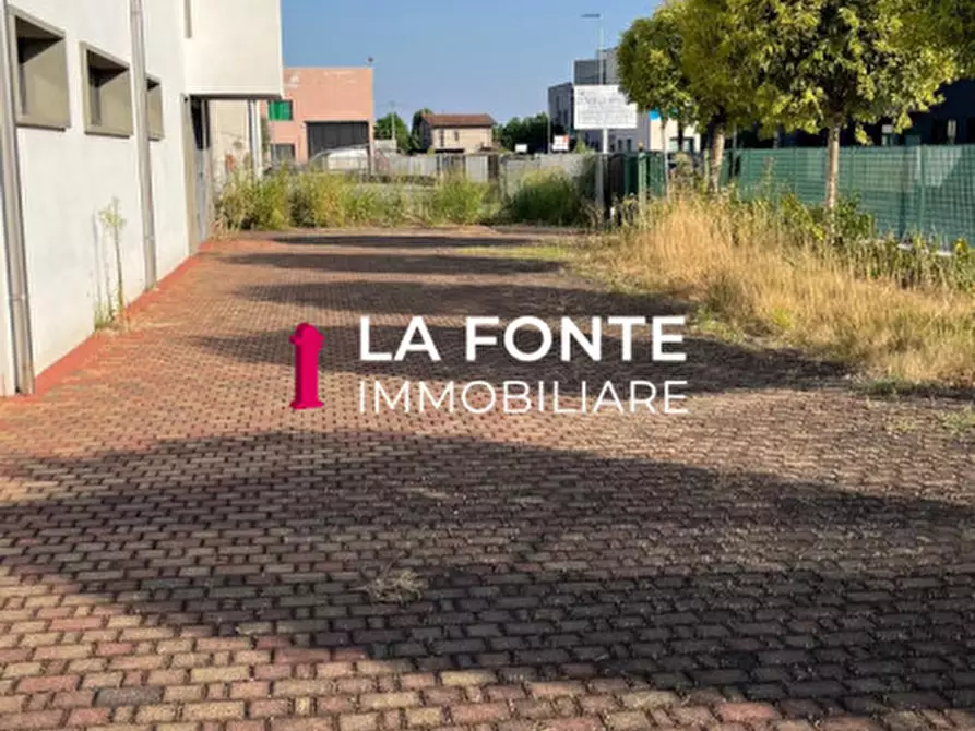 Immagine 7 di Capannone industriale in vendita  in viale del Lavoro a Vigodarzere