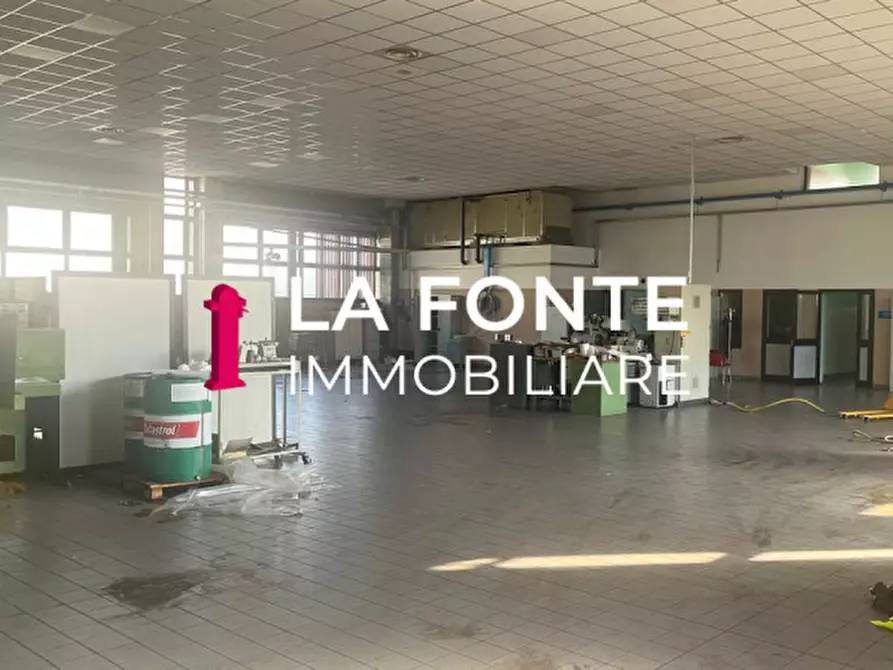 Immagine 11 di Capannone industriale in vendita  in viale del Lavoro a Vigodarzere