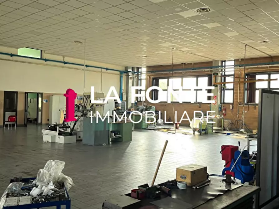 Immagine 12 di Capannone industriale in vendita  in viale del Lavoro a Vigodarzere