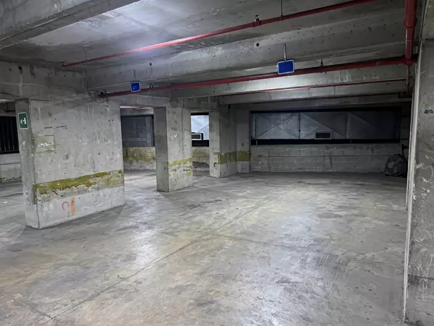 Immagine 1 di Posto auto in vendita  in Via Pantano a Milano