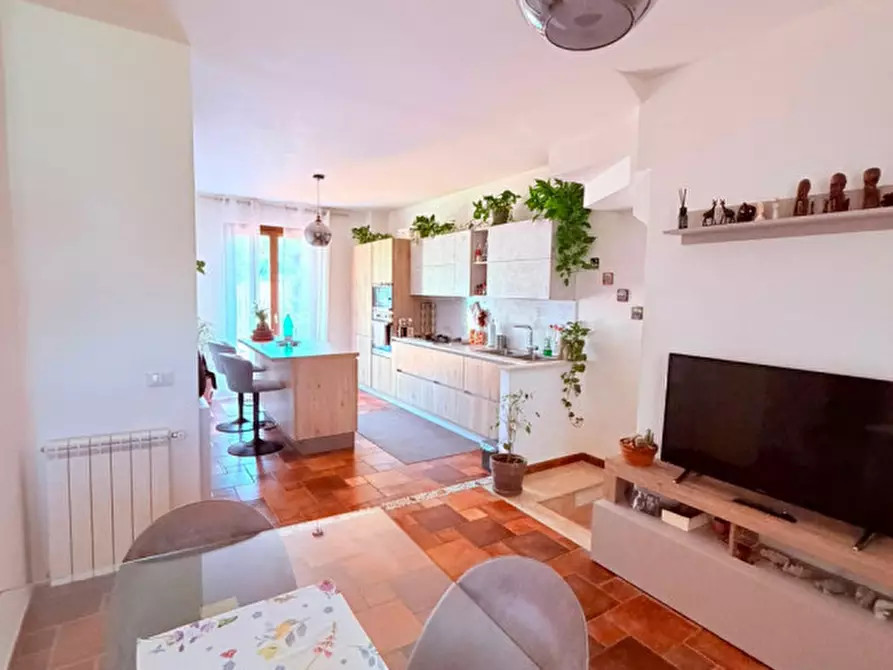 Immagine 5 di Casa trifamiliare in vendita  in via frascati a Rocca Di Papa