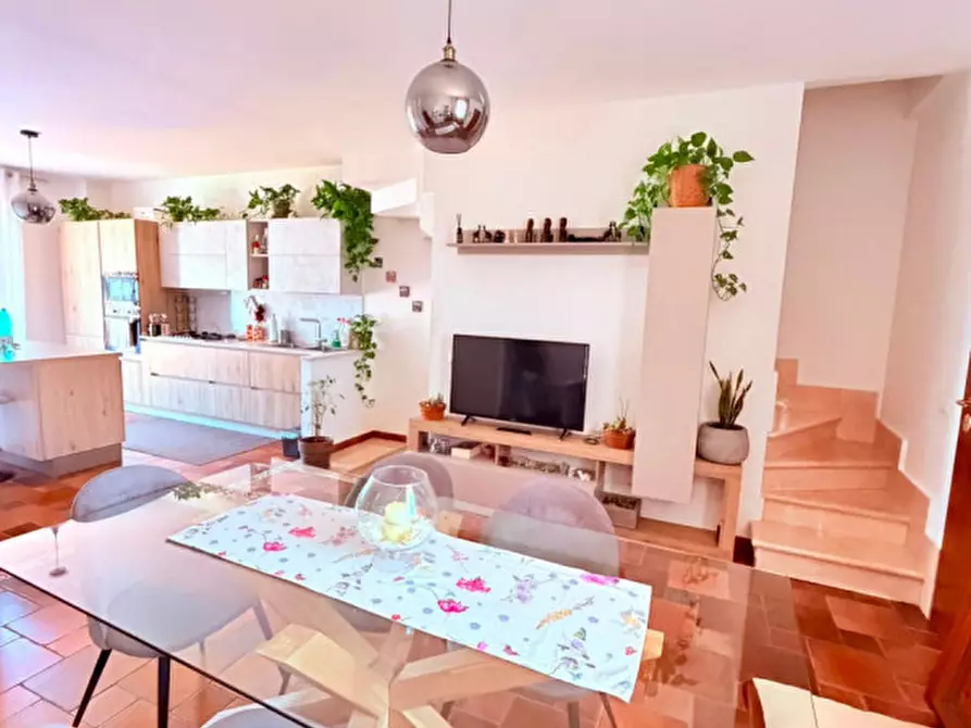 Immagine 6 di Casa trifamiliare in vendita  in via frascati a Rocca Di Papa