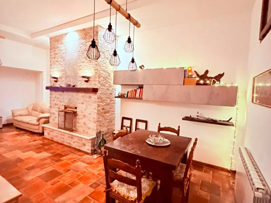 Immagine 20 di Casa trifamiliare in vendita  in via frascati a Rocca Di Papa
