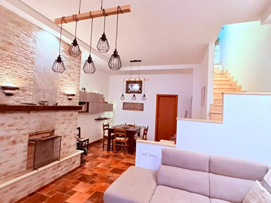Immagine 28 di Casa trifamiliare in vendita  in via frascati a Rocca Di Papa