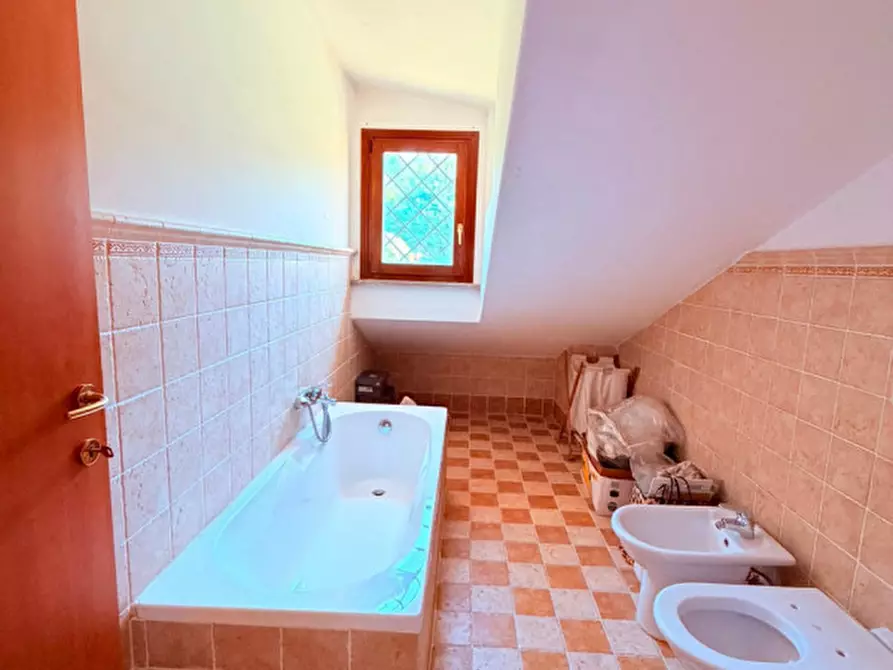 Immagine 34 di Casa trifamiliare in vendita  in via frascati a Rocca Di Papa