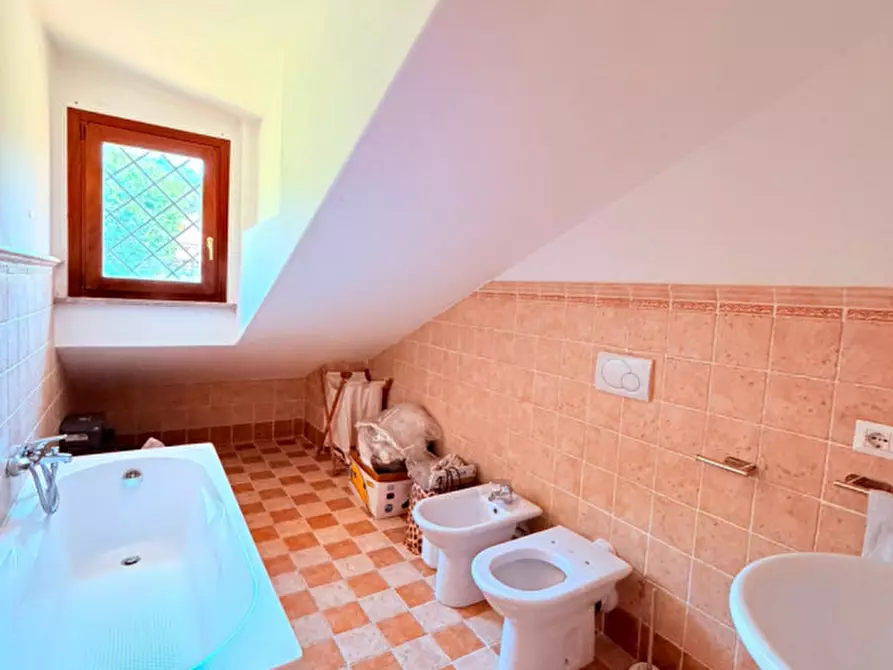 Immagine 35 di Casa trifamiliare in vendita  in via frascati a Rocca Di Papa