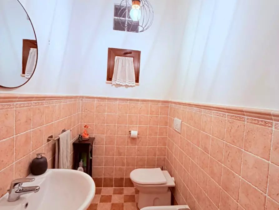 Immagine 50 di Casa trifamiliare in vendita  in via frascati a Rocca Di Papa