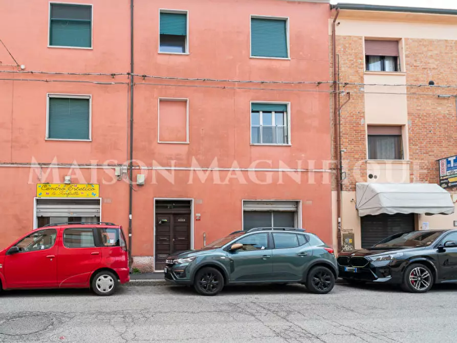 Immagine 15 di Appartamento in vendita  in Via Arianuova a Ferrara