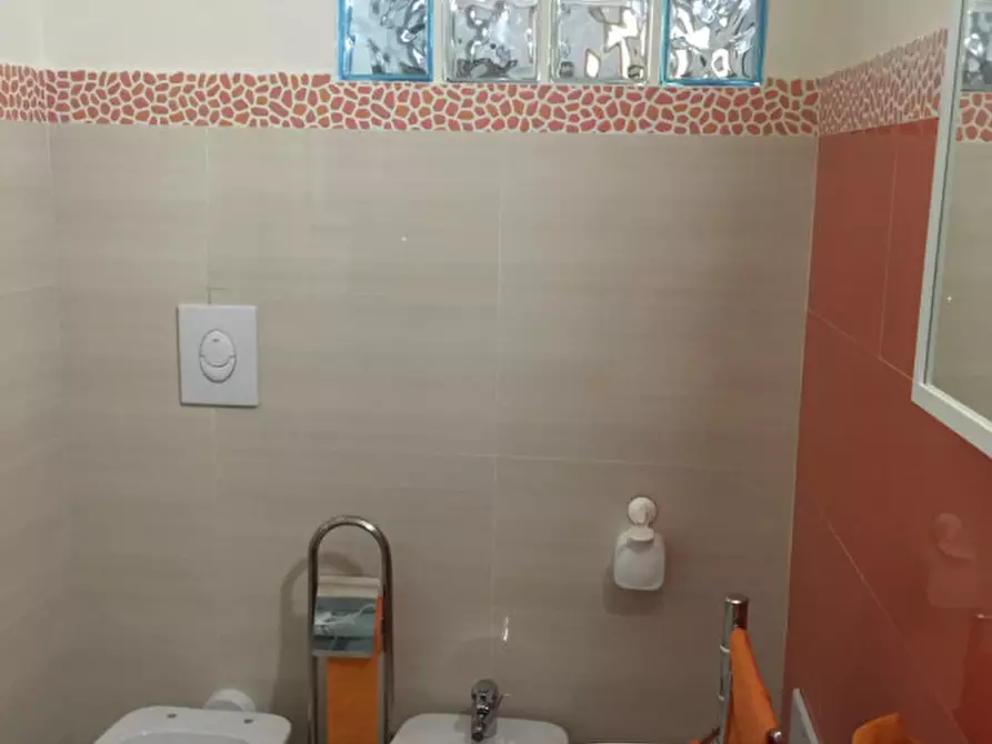 Immagine 7 di Appartamento in affitto  in Corso Meridionale 37 a Napoli