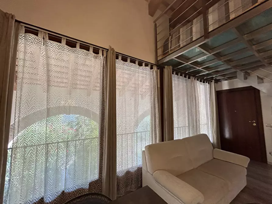Immagine 11 di Appartamento in vendita  in Via Pionara a Venezia