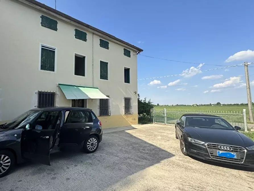 Immagine 4 di Rustico / casale in vendita  a Rovolon