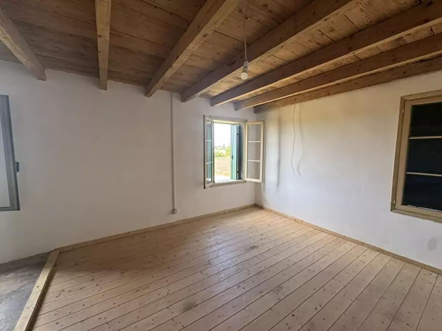 Immagine 8 di Rustico / casale in vendita  a Rovolon