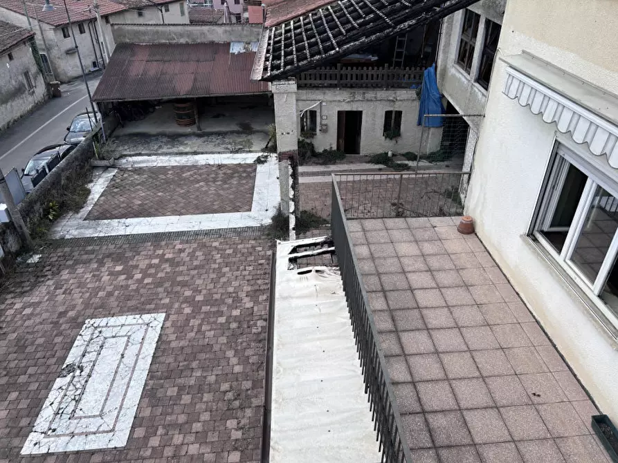 Immagine 4 di Palazzo in vendita  in VIA LESINA DI SOPRA a Santorso