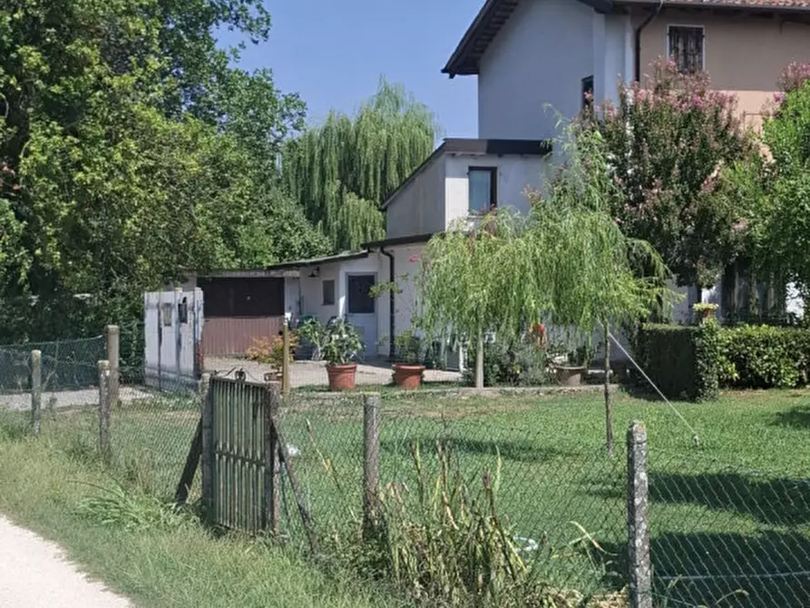 Immagine 1 di Villetta a schiera in vendita  in VIA PER MEOLO 11 a Roncade