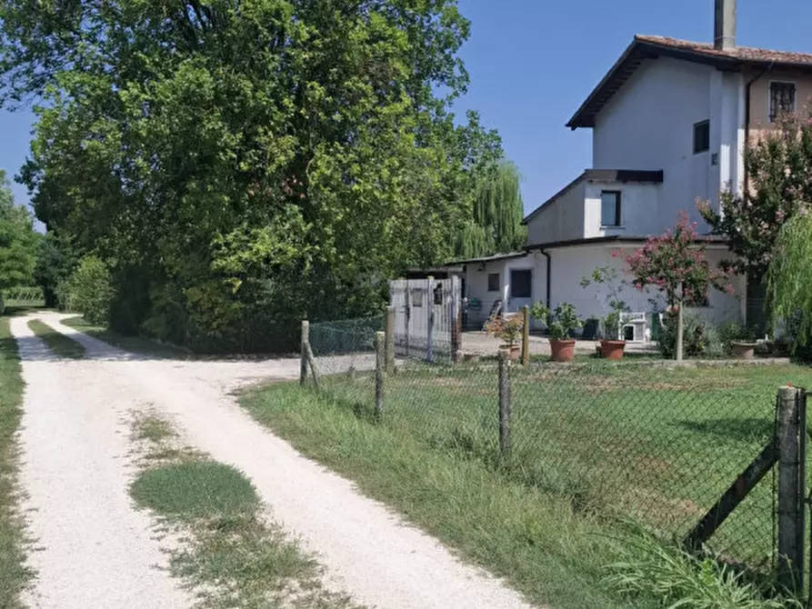 Immagine 2 di Villetta a schiera in vendita  in VIA PER MEOLO 11 a Roncade