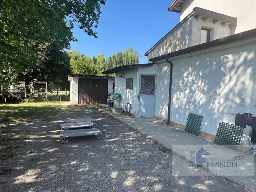 Immagine 8 di Villetta a schiera in vendita  in VIA PER MEOLO 11 a Roncade
