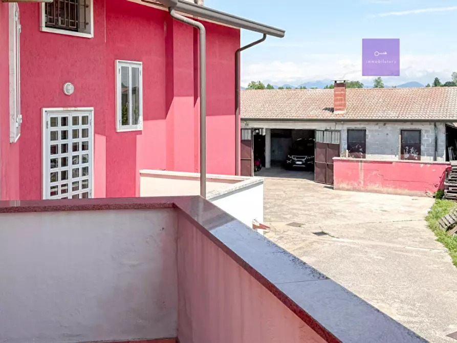 Immagine 33 di Villa in vendita  a Granze
