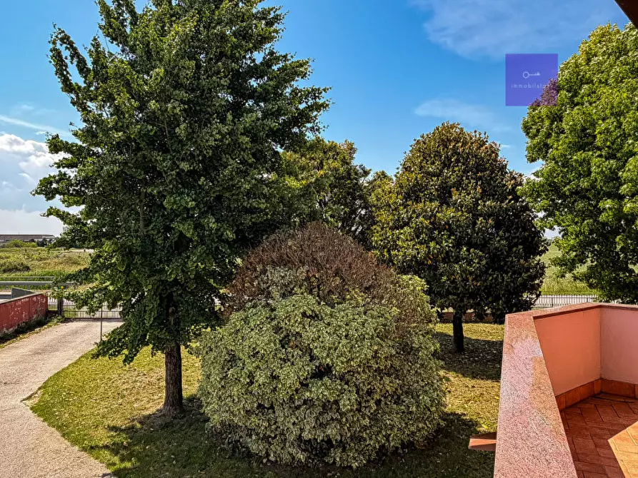 Immagine 34 di Villa in vendita  a Granze