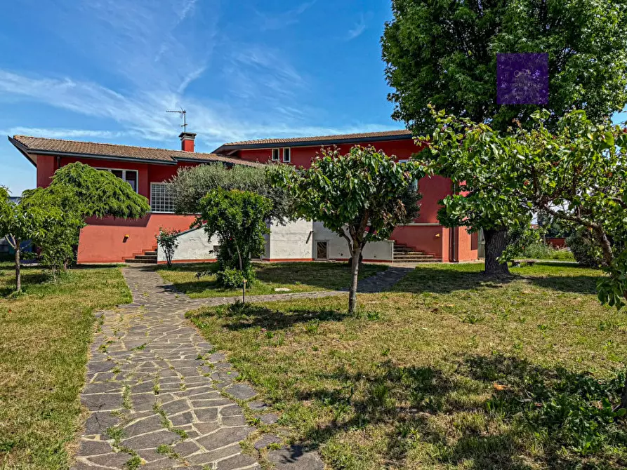 Immagine 38 di Villa in vendita  a Granze