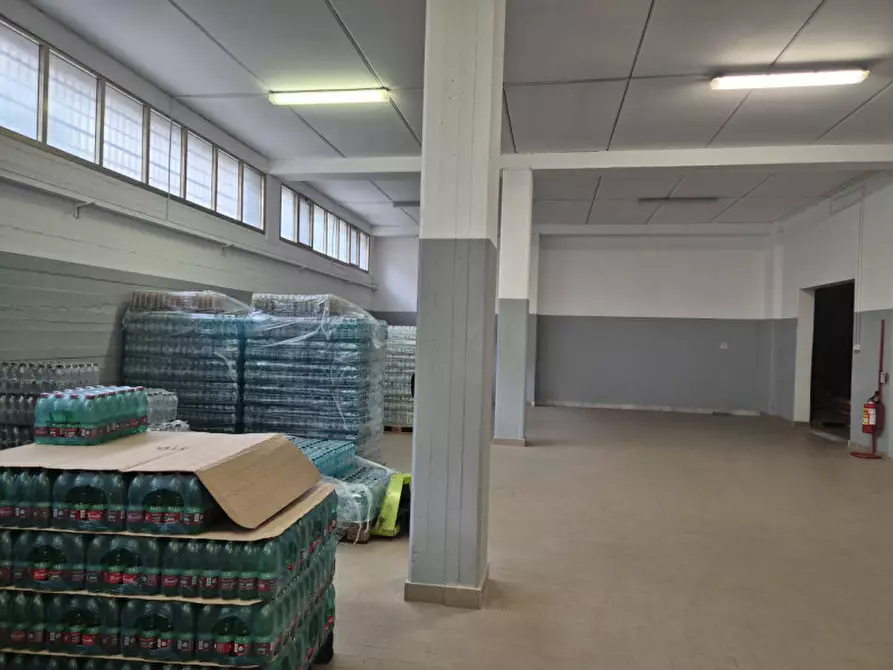 Immagine 15 di Capannone industriale in vendita  in Via Ofanto a Spoltore