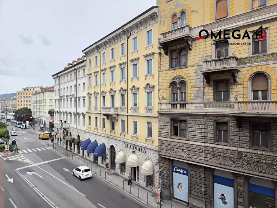 Immagine 23 di Appartamento in affitto  in Via Toti, 1 a Trieste