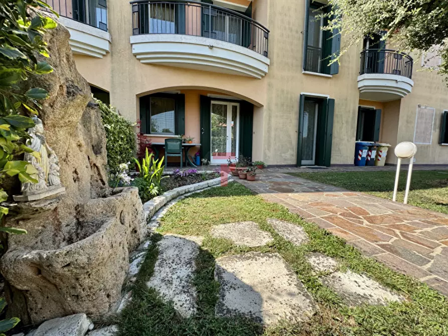 Immagine 27 di Casa quadrifamiliare in vendita  in via lovati a Campodarsego