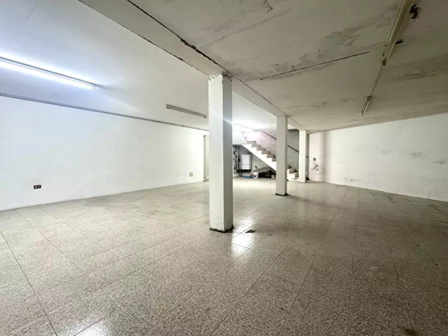 Immagine 6 di Negozio in vendita  in Via Roma a Sarcedo