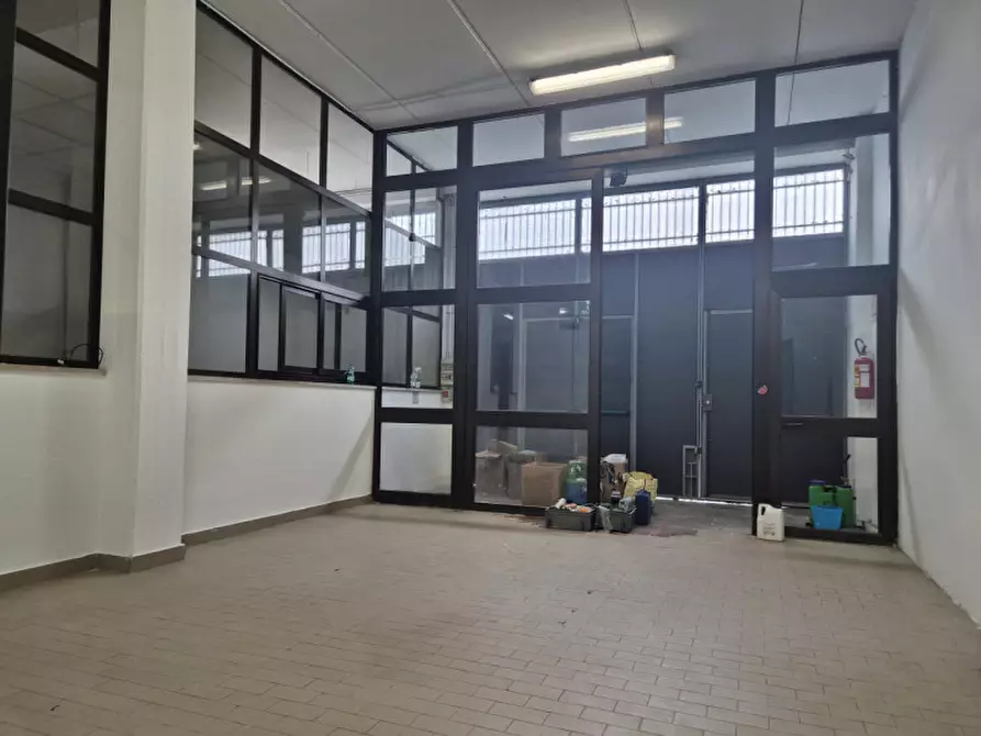 Immagine 4 di Capannone industriale in vendita  in Via Ofanto 5 a Spoltore