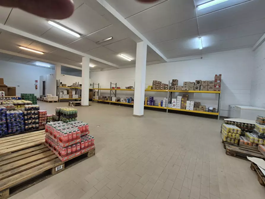 Immagine 10 di Capannone industriale in vendita  in Via Ofanto 5 a Spoltore