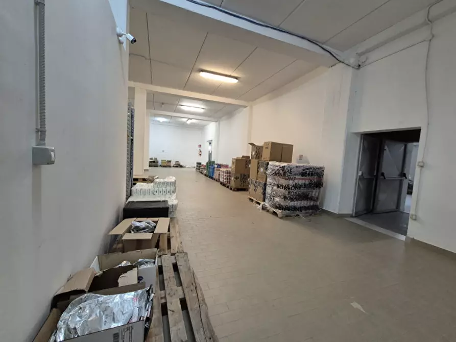 Immagine 13 di Capannone industriale in vendita  in Via Ofanto 5 a Spoltore