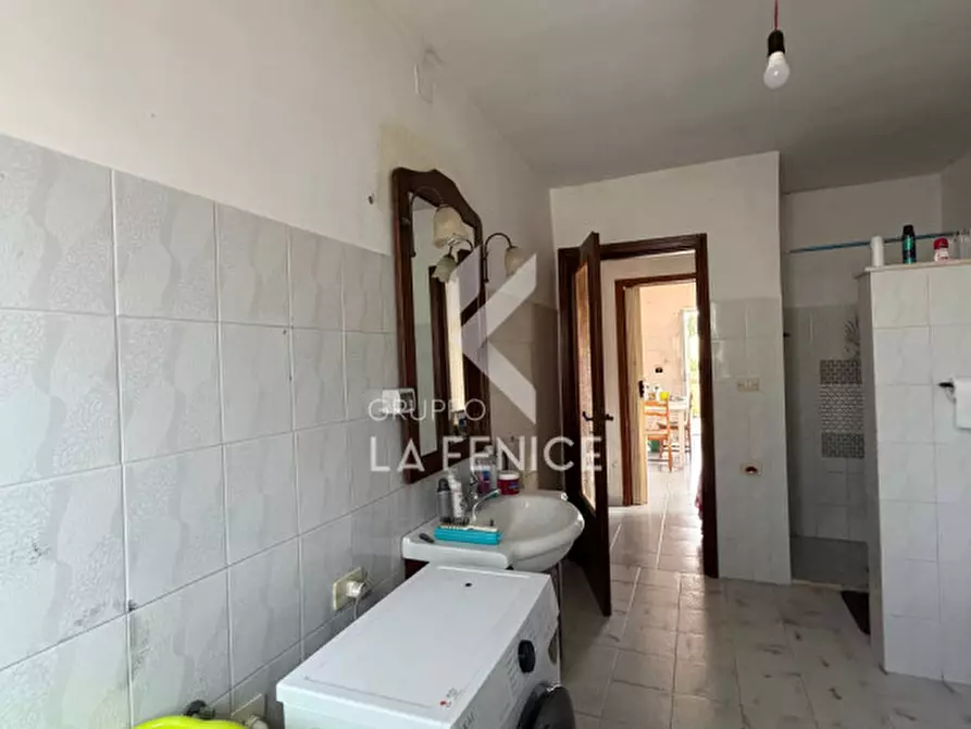 Immagine 35 di Villa in vendita  in strada porcile a Martina Franca