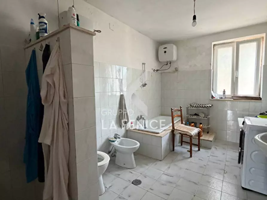 Immagine 39 di Villa in vendita  in strada porcile a Martina Franca