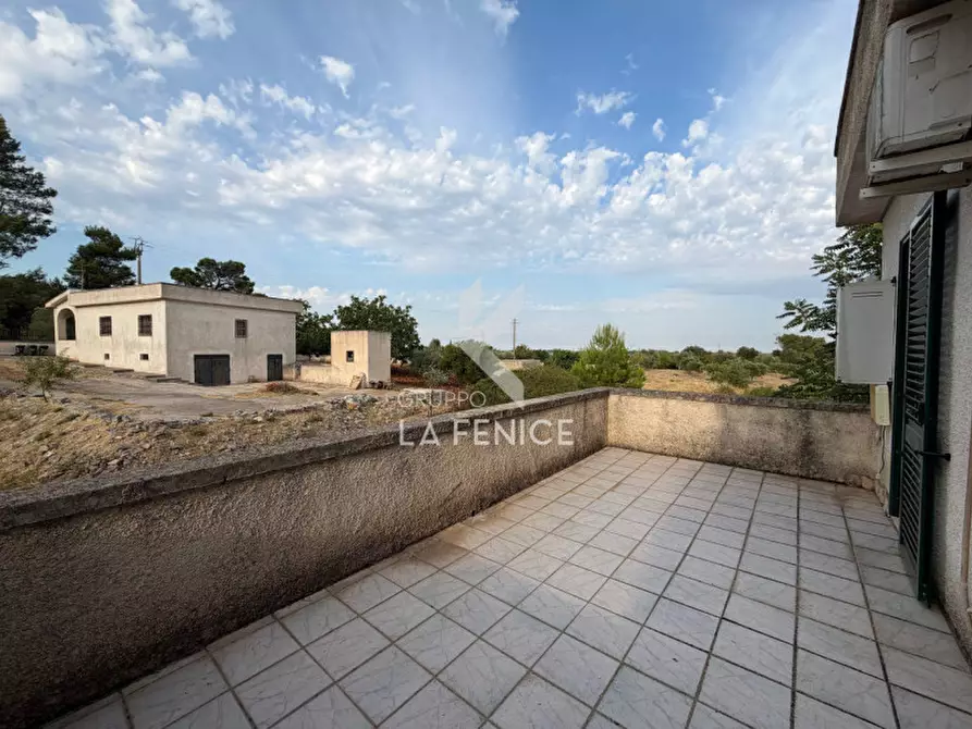 Immagine 43 di Villa in vendita  in strada porcile a Martina Franca