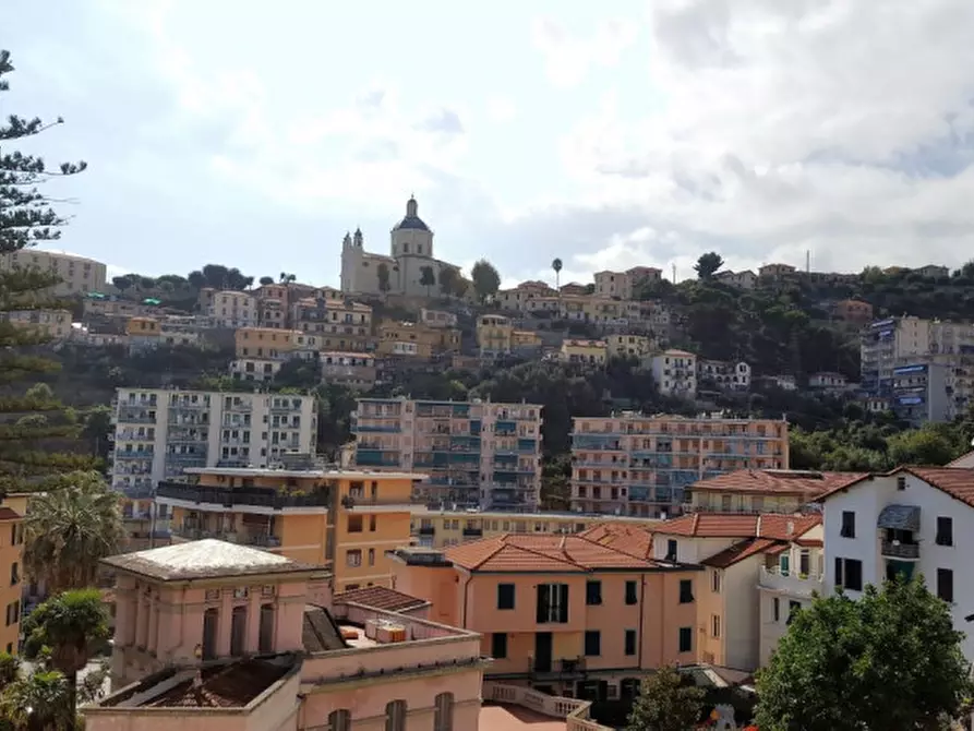 Immagine 1 di Appartamento in vendita  in Via Zeffiro Massa a San Remo