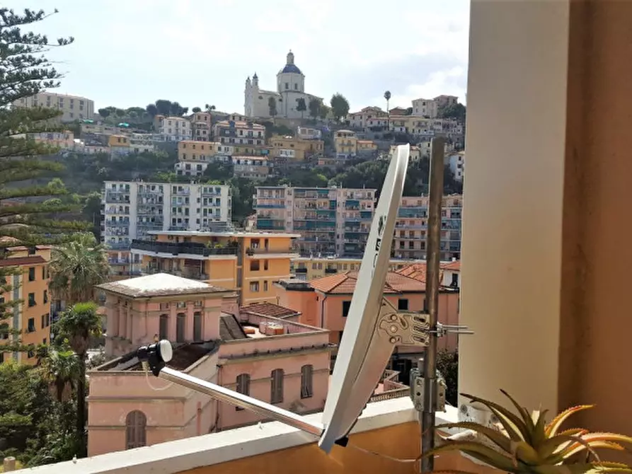 Immagine 2 di Appartamento in vendita  in Via Zeffiro Massa a San Remo