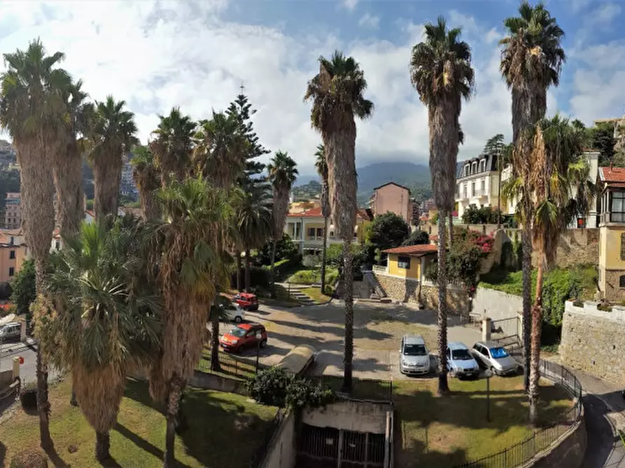 Immagine 15 di Appartamento in vendita  in Via Zeffiro Massa a San Remo