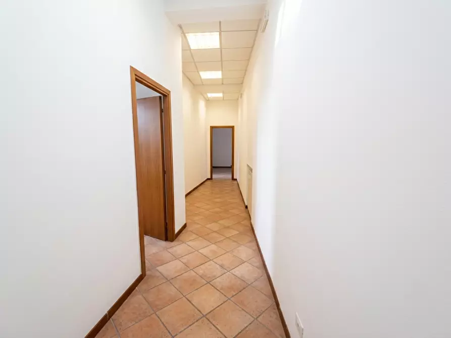 Immagine 4 di Ufficio in vendita  in Viale della Repubblica a Subiaco