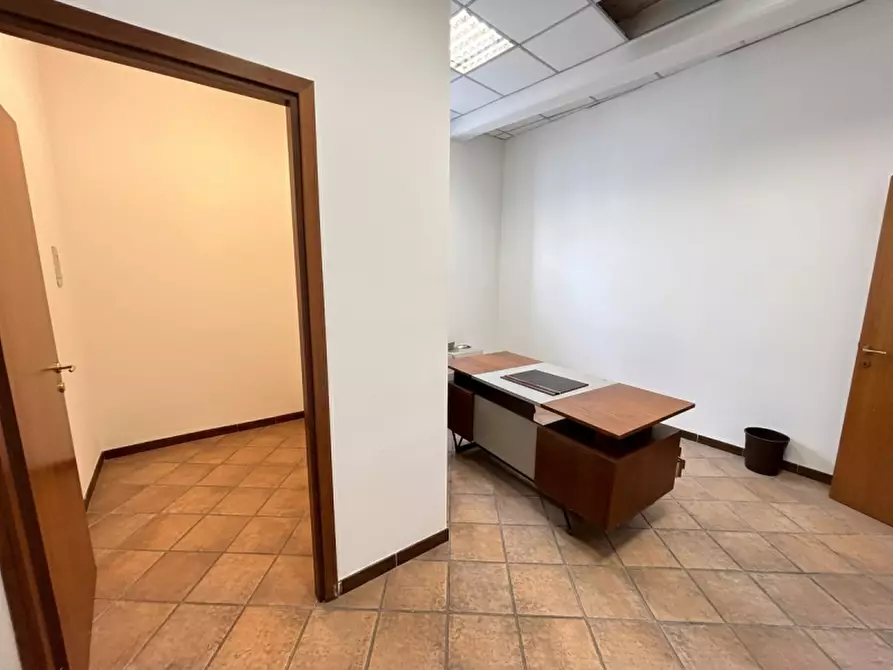 Immagine 5 di Ufficio in vendita  in Viale della Repubblica a Subiaco