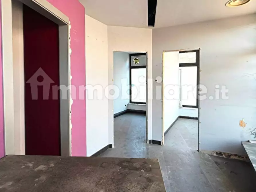 Immagine 4 di Negozio in vendita  in Via Pergolesi a Tavullia